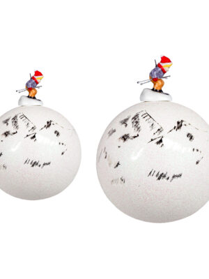 8 cm mundgeblasene Glaskugel mit Porzellankappe | Winterlandschaft 2 |